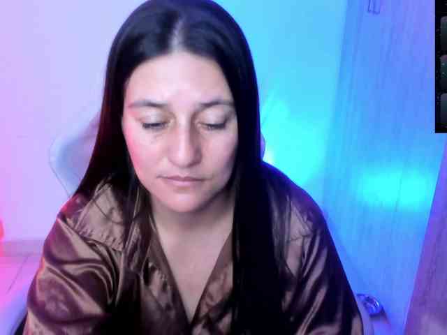 Saskyaajohnson webcam