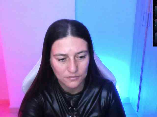 Saskyaajohnson webcam
