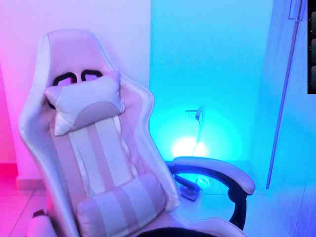 Saskyaajohnson webcam