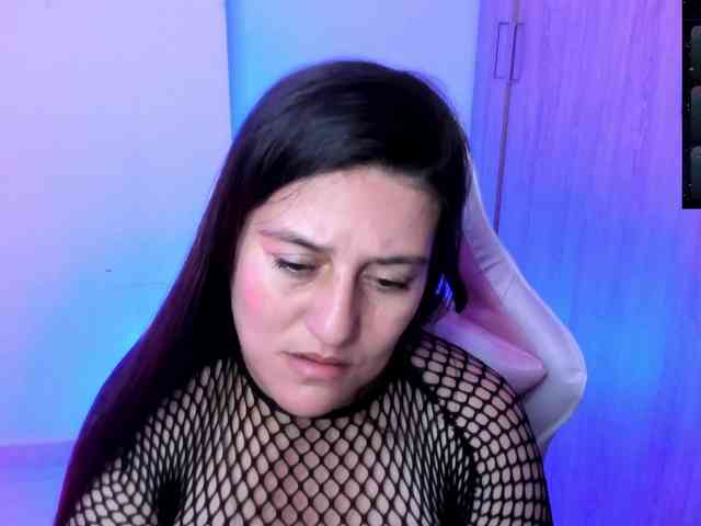 Saskyaajohnson webcam