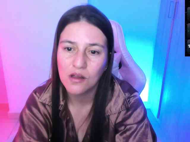 Saskyaajohnson webcam