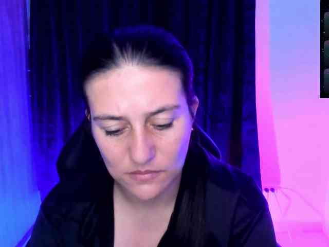 Saskyaajohnson webcam
