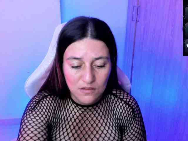 Saskyaajohnson webcam