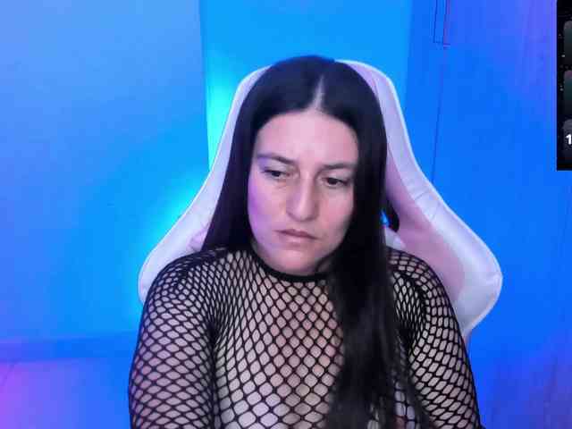 Saskyaajohnson webcam