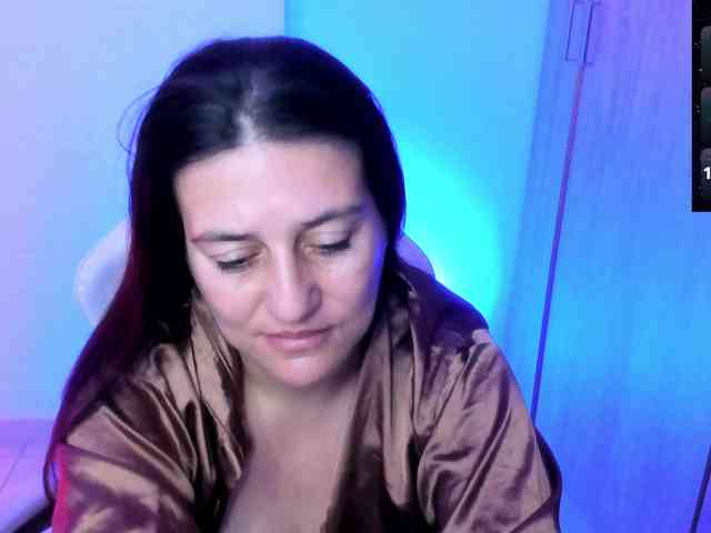 Saskyaajohnson webcam