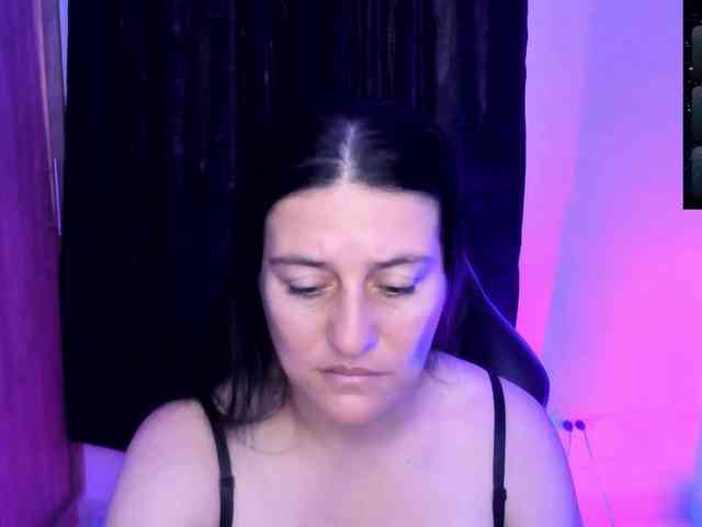Saskyaajohnson webcam