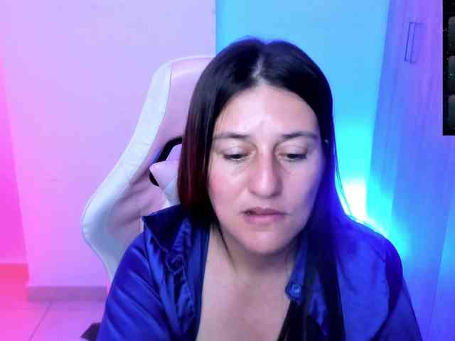 Saskyaajohnson webcam