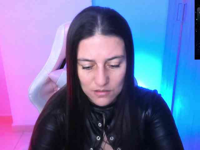 Saskyaajohnson webcam