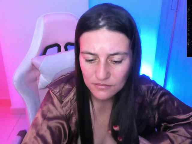 Saskyaajohnson webcam