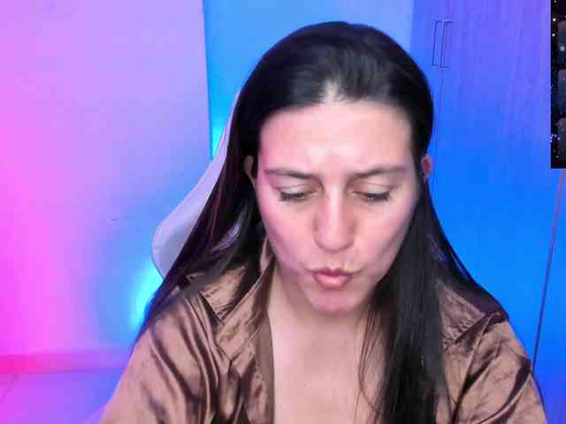 Saskyaajohnson webcam