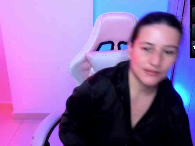 Saskyaajohnson webcam