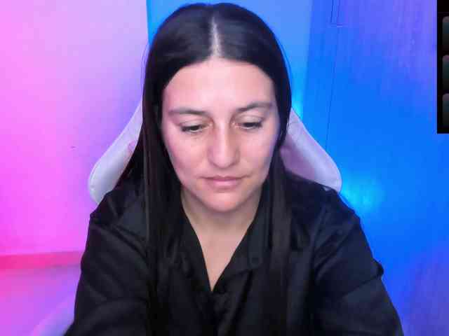 Saskyaajohnson webcam