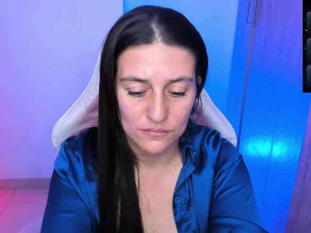 Saskyaajohnson webcam