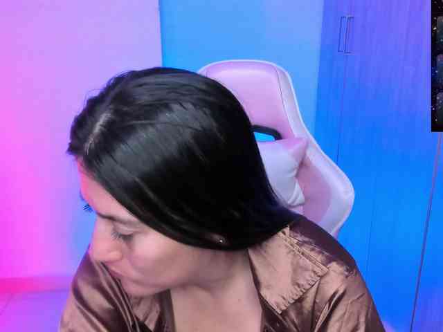 Saskyaajohnson webcam