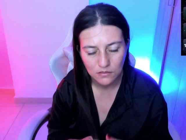 Saskyaajohnson webcam