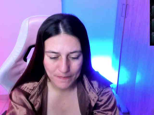 Saskyaajohnson webcam