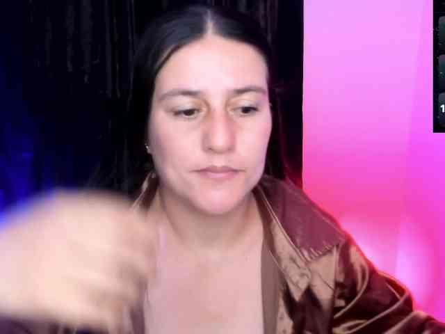 Saskyaajohnson webcam