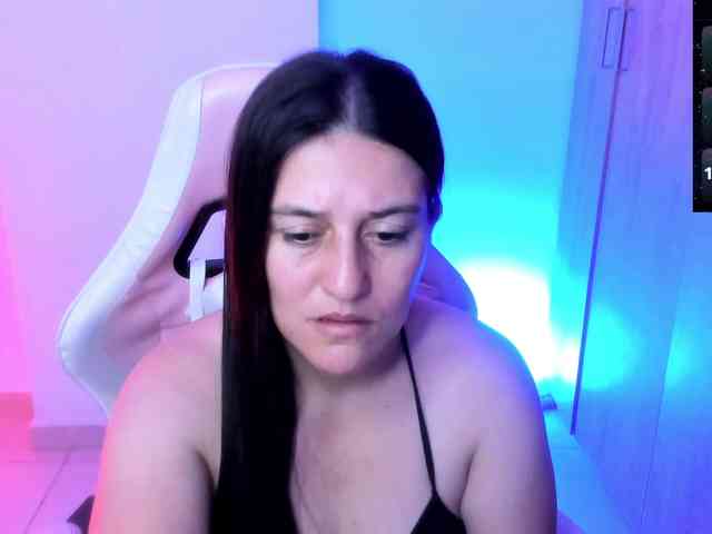 Saskyaajohnson webcam