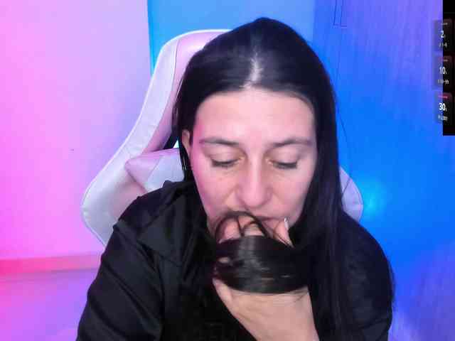 Saskyaajohnson webcam