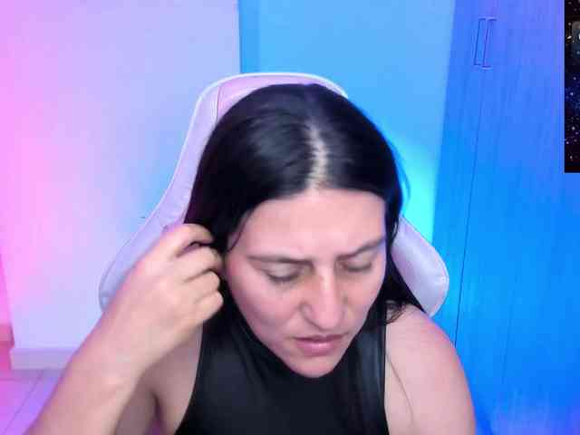 Saskyaajohnson webcam