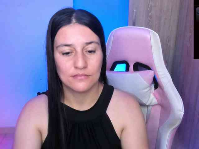 Saskyaajohnson webcam