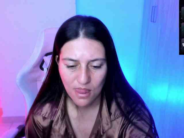 Saskyaajohnson webcam
