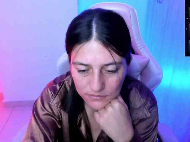 Saskyaajohnson webcam
