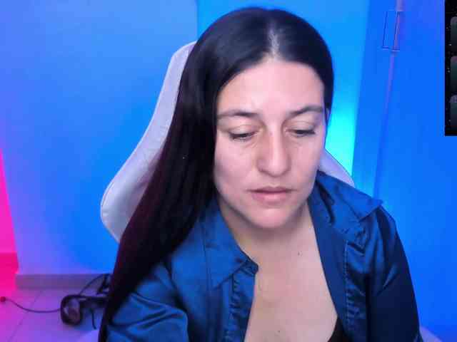 Saskyaajohnson webcam