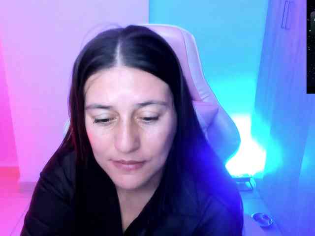 Saskyaajohnson webcam