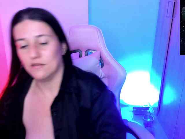 Saskyaajohnson webcam