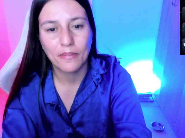 Saskyaajohnson webcam