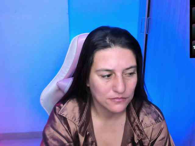 Saskyaajohnson webcam