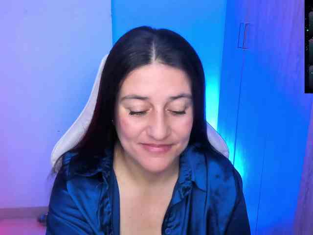 Saskyaajohnson webcam