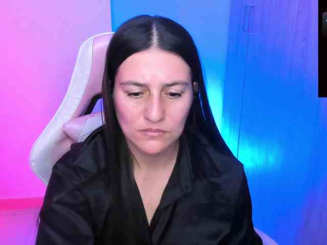 Saskyaajohnson webcam