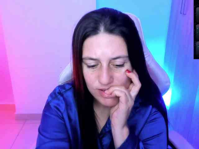 Saskyaajohnson webcam