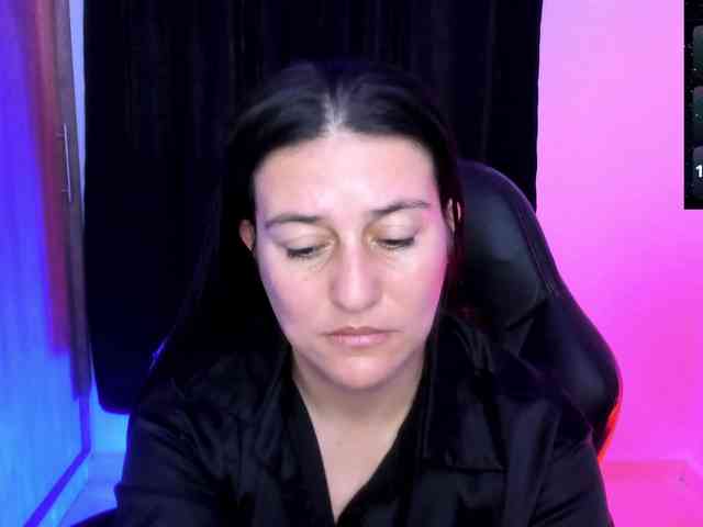 Saskyaajohnson webcam