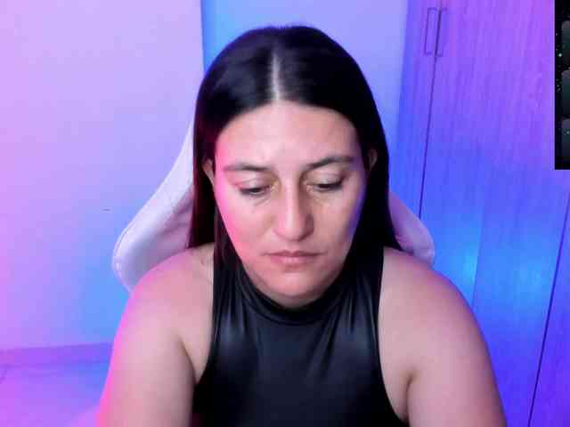 Saskyaajohnson webcam