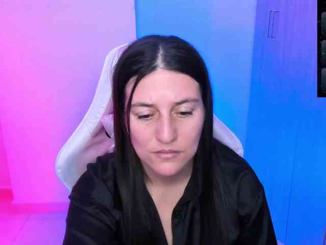 Saskyaajohnson webcam