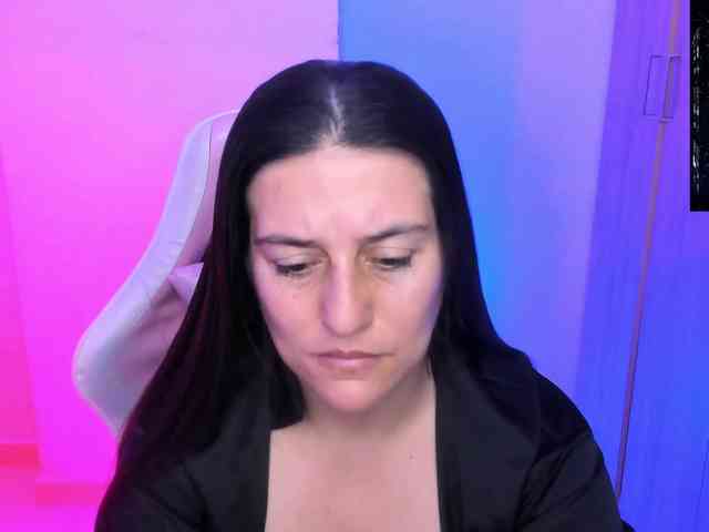 Saskyaajohnson webcam