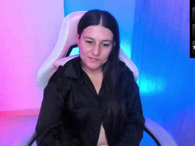 Saskyaajohnson webcam