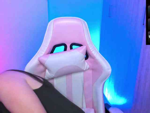 Saskyaajohnson webcam