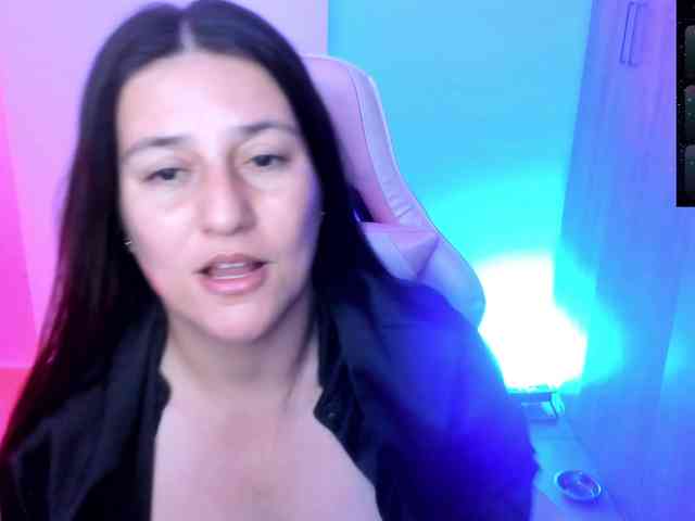 Saskyaajohnson webcam