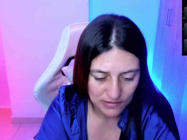 Saskyaajohnson webcam