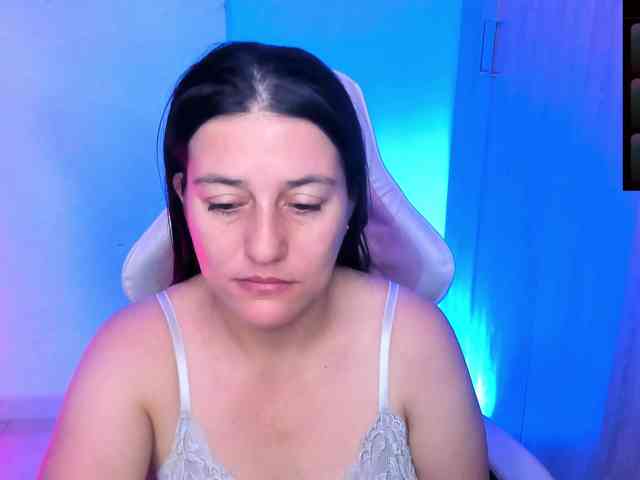 Saskyaajohnson webcam