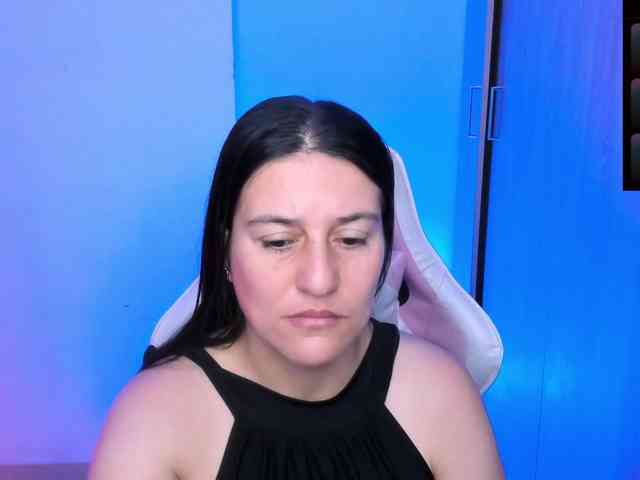 Saskyaajohnson webcam