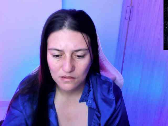Saskyaajohnson webcam