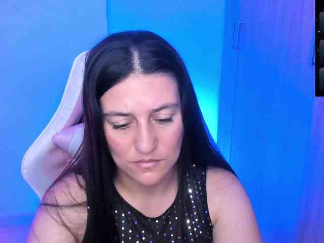 Saskyaajohnson webcam