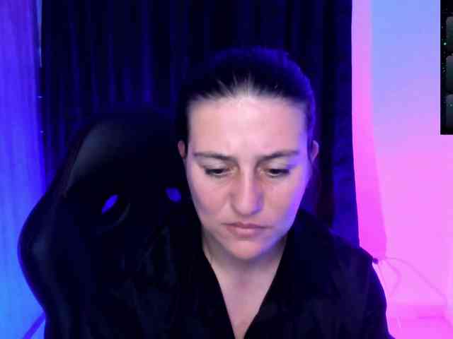Saskyaajohnson webcam