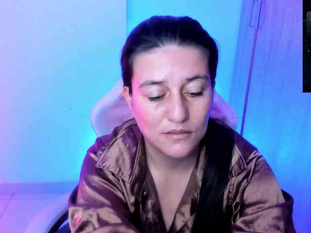 Saskyaajohnson webcam