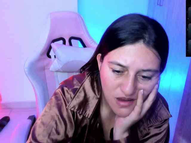 Saskyaajohnson webcam